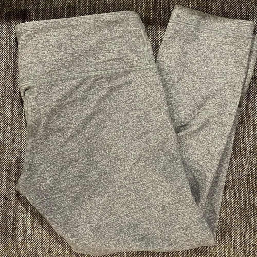 Womens LuluLemon‎ Cropped Grey Leggings